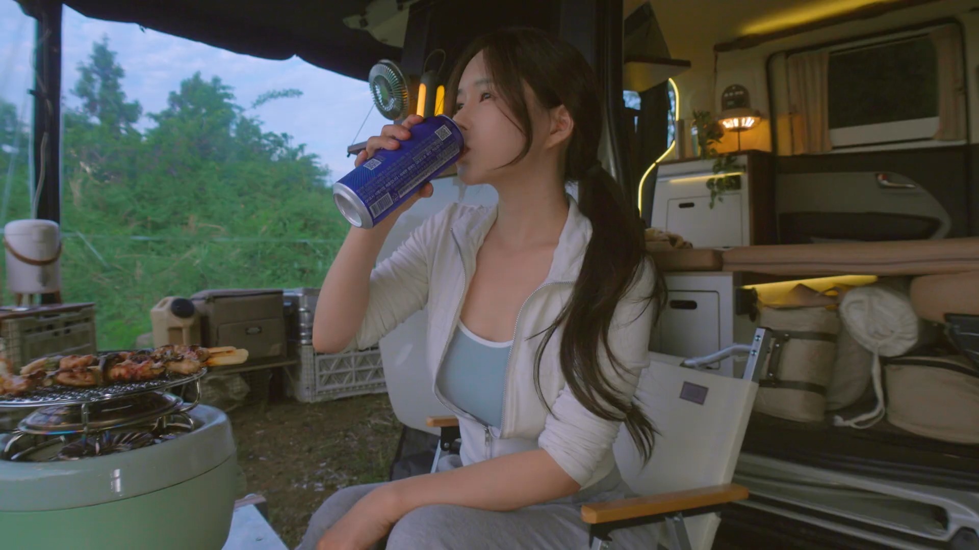 中国驻哥伦比亚使馆提醒中国公民切勿参与并高度警惕被动卷入毒品犯罪活动